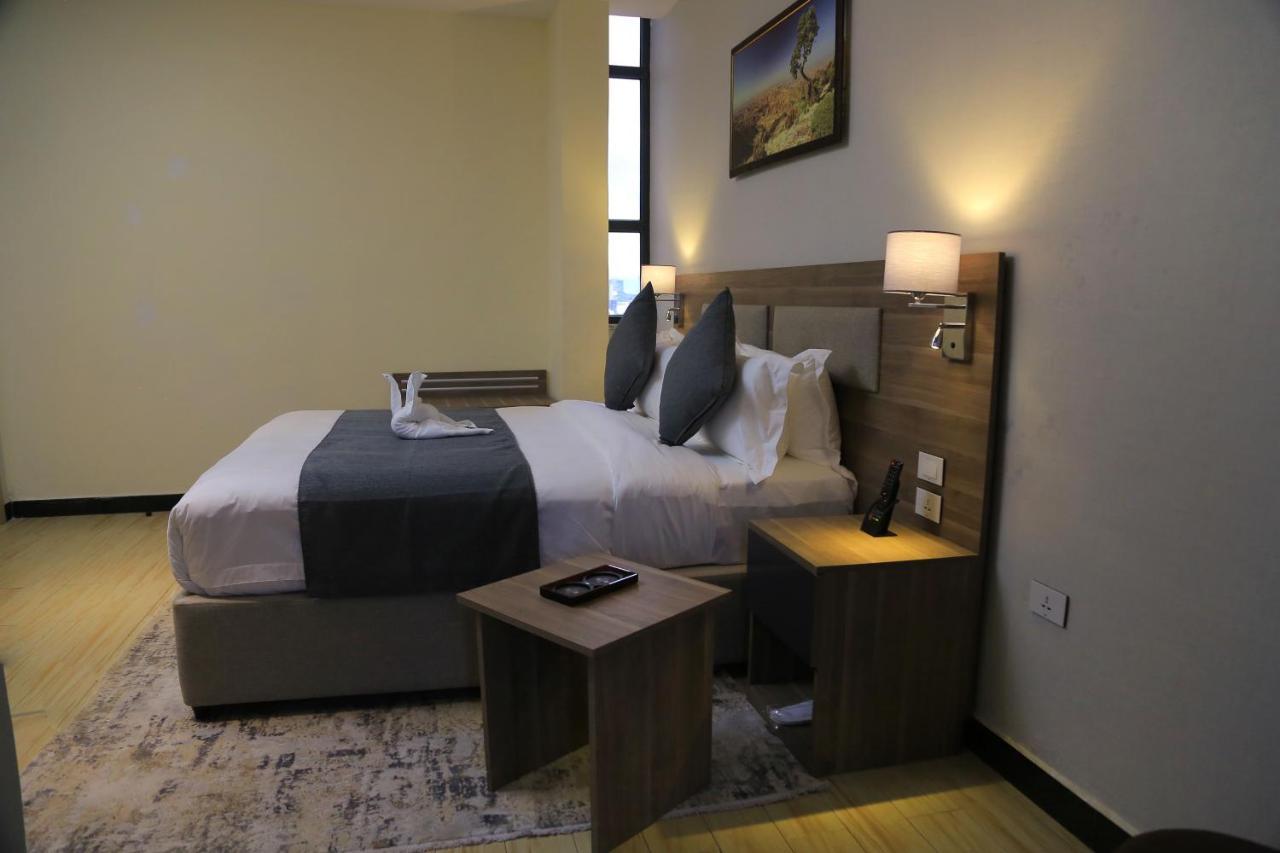 Triple E Hotel And Spa Addis Ababa Ngoại thất bức ảnh