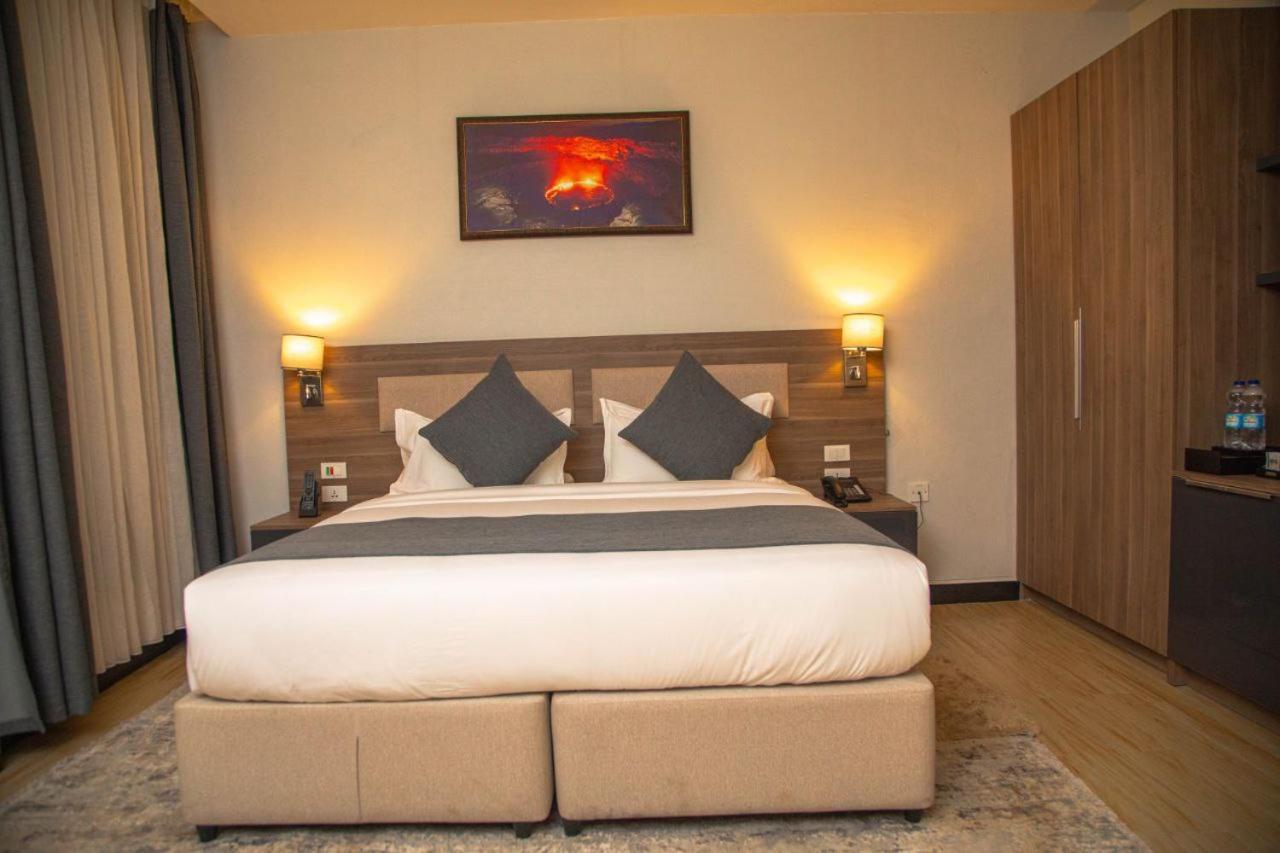Triple E Hotel And Spa Addis Ababa Ngoại thất bức ảnh