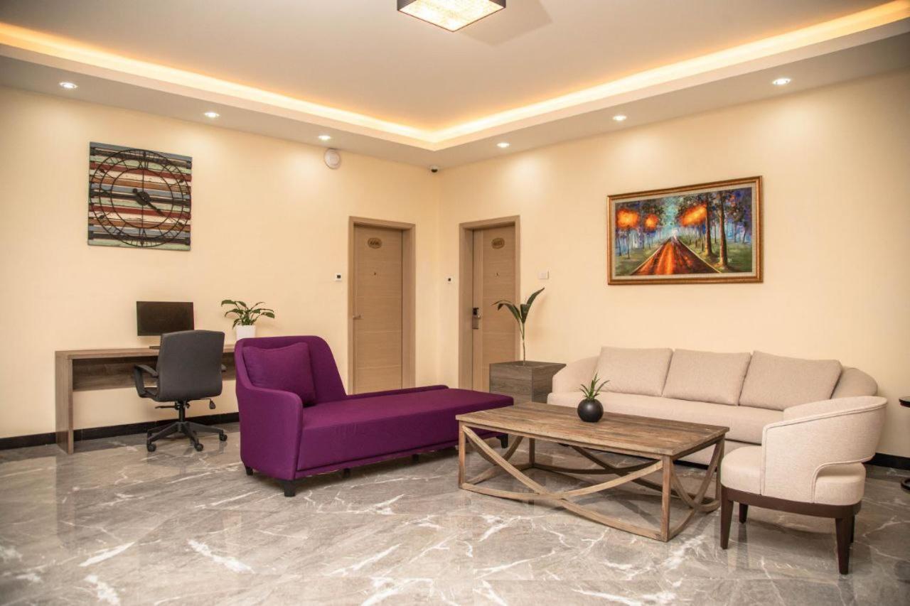 Triple E Hotel And Spa Addis Ababa Ngoại thất bức ảnh