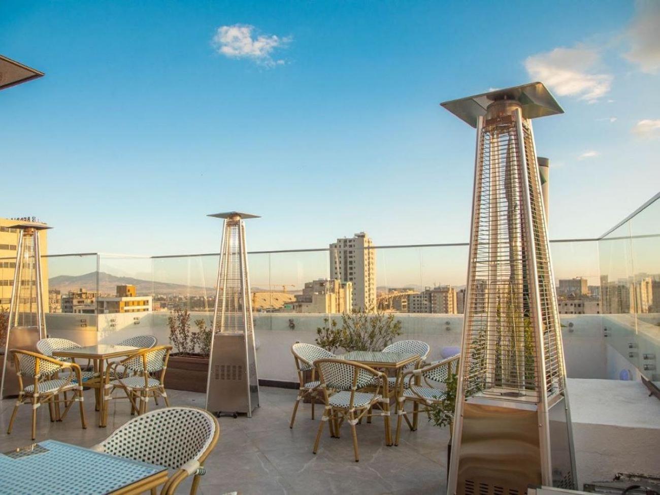 Triple E Hotel And Spa Addis Ababa Ngoại thất bức ảnh